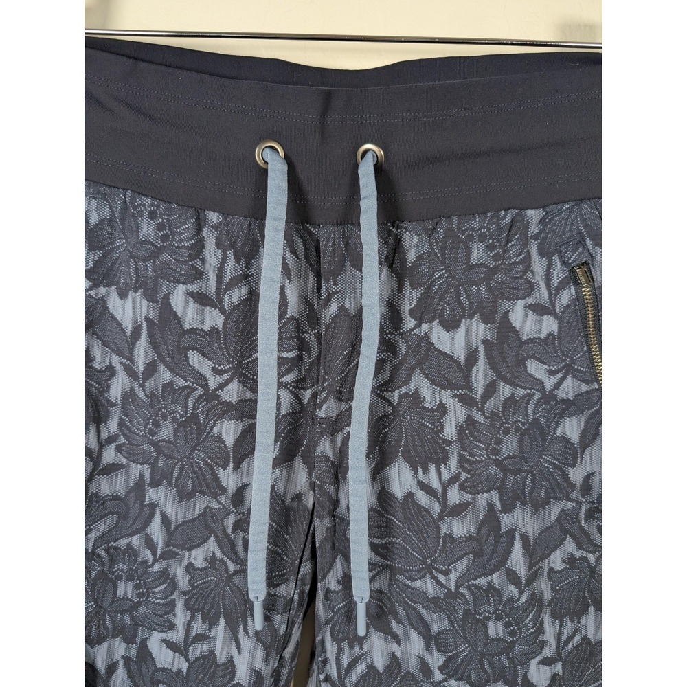 Athleta Pants Womens 10 Blue Trekkie North Jogger Stretch Floral Zip Pockets - Picture 4 of 12